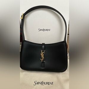 Saint Laurent Le 5 À 7 Smooth Leather Hobo Bag